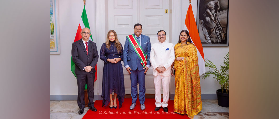 Group photo of H.E. Chandrikapersad Santokhi, President of Suriname, Ms. Melissa Santokhi-Seenacherry, First Lady of Suriname, Mr. Subhash P. Gupta, Ambassador of India along with his Spouse and Amb. Albert Ramdin, Minister for Foreign Affairs, International Business and International Cooperation